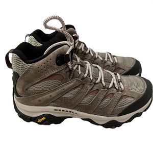 Brand New Merrell Moab 3 Mid Woman size 8